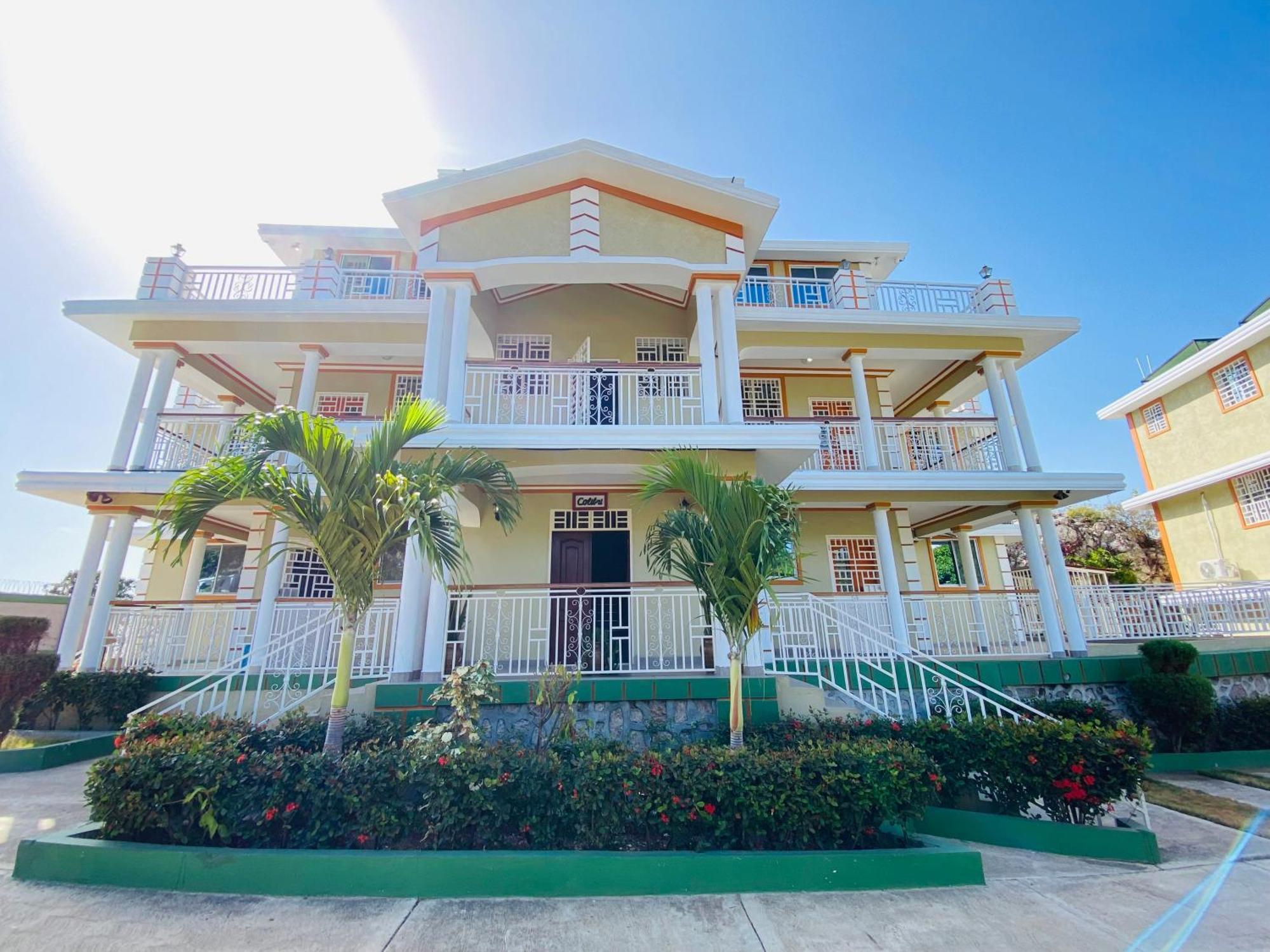 J&G Villa Hotel Cap-Haïtien エクステリア 写真