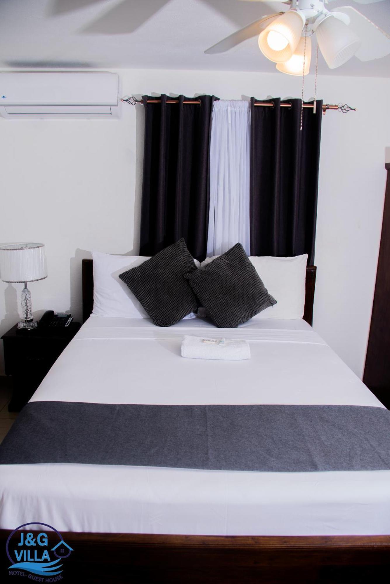J&G Villa Hotel Cap-Haïtien エクステリア 写真